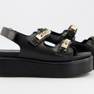 Chunky Chain Dad Sandal